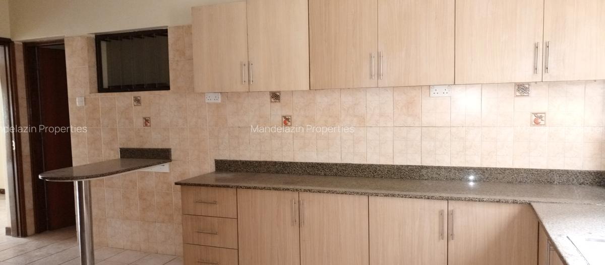 4 Bed Apartment with En Suite at Brookside Drive - 6