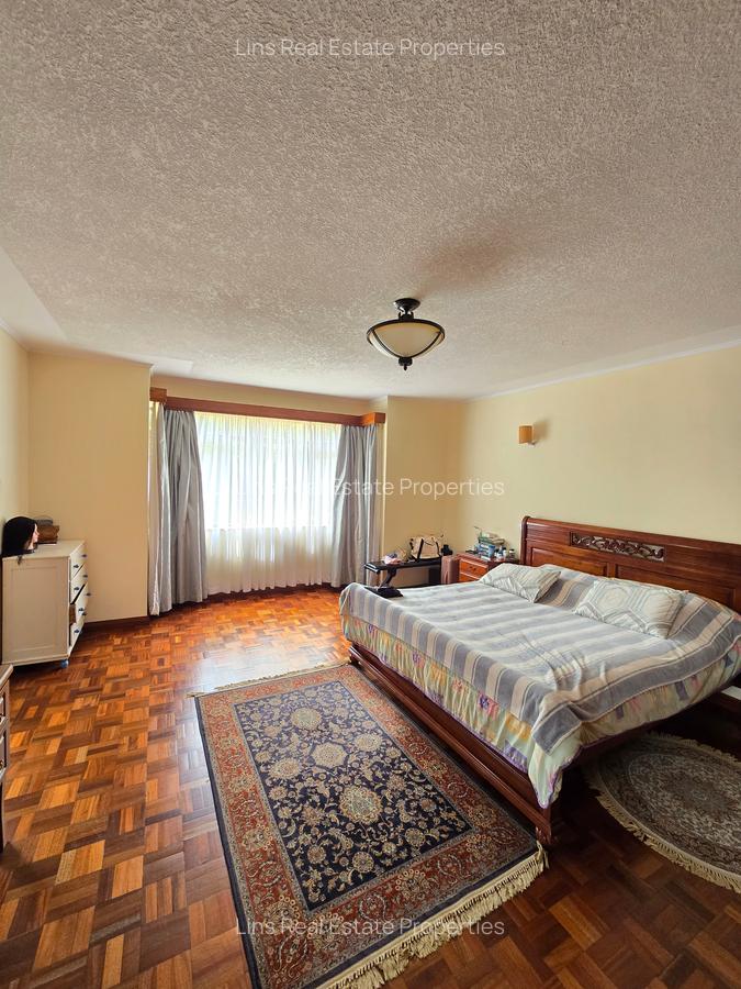 5 Bed Townhouse with En Suite in Lavington - 11