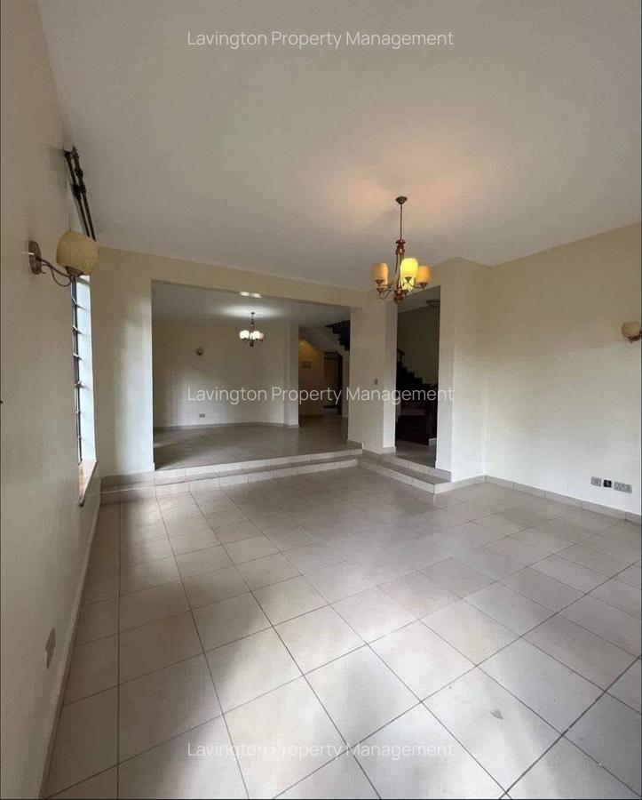 5 Bed Townhouse with En Suite at Lavington Green - 5