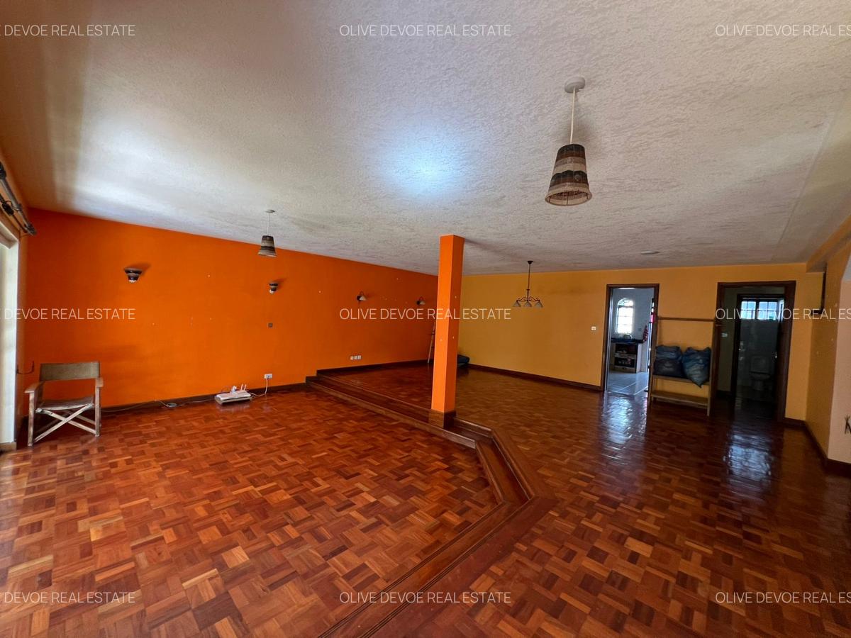 4 Bed Townhouse with En Suite in Lavington - 15