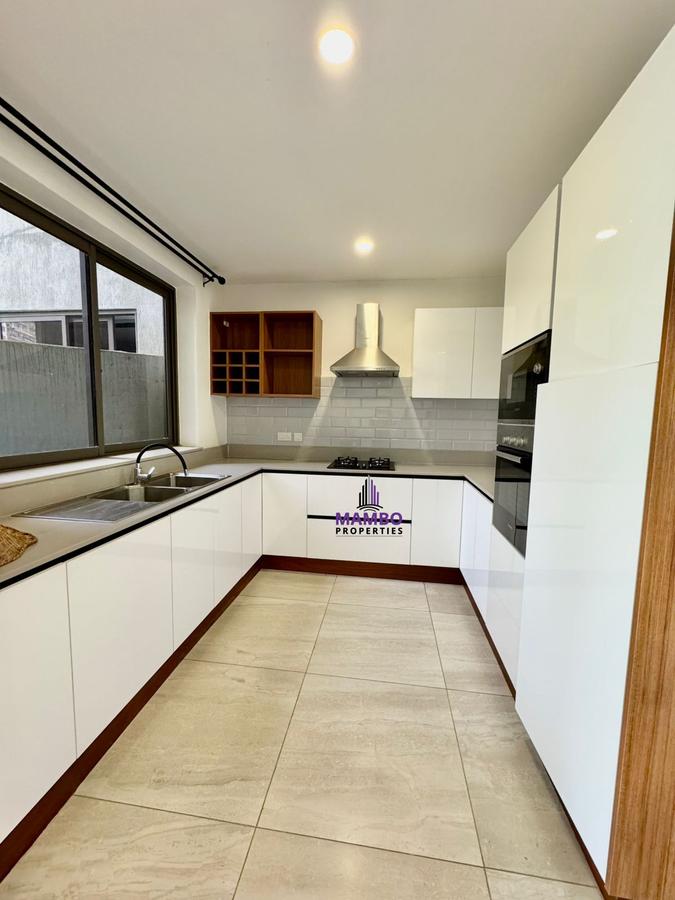 2 Bed Apartment with En Suite at Rhapta Rd - 4