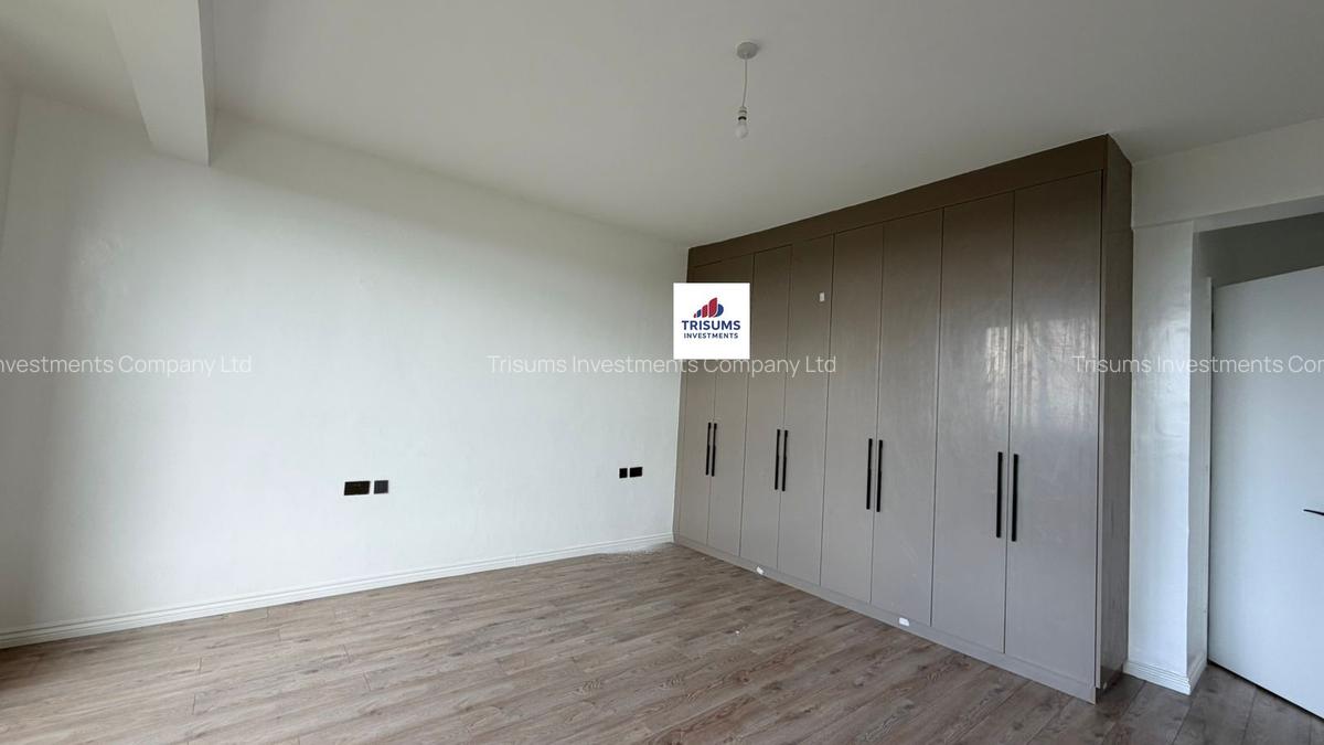 3 Bed Apartment with En Suite in Parklands - 8