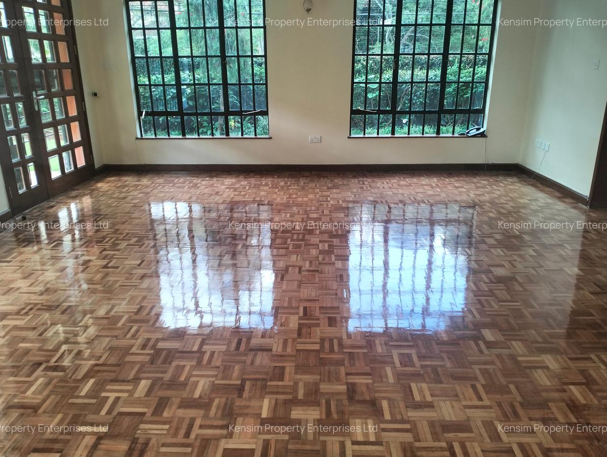 4 Bed Townhouse with En Suite in Lavington - 9