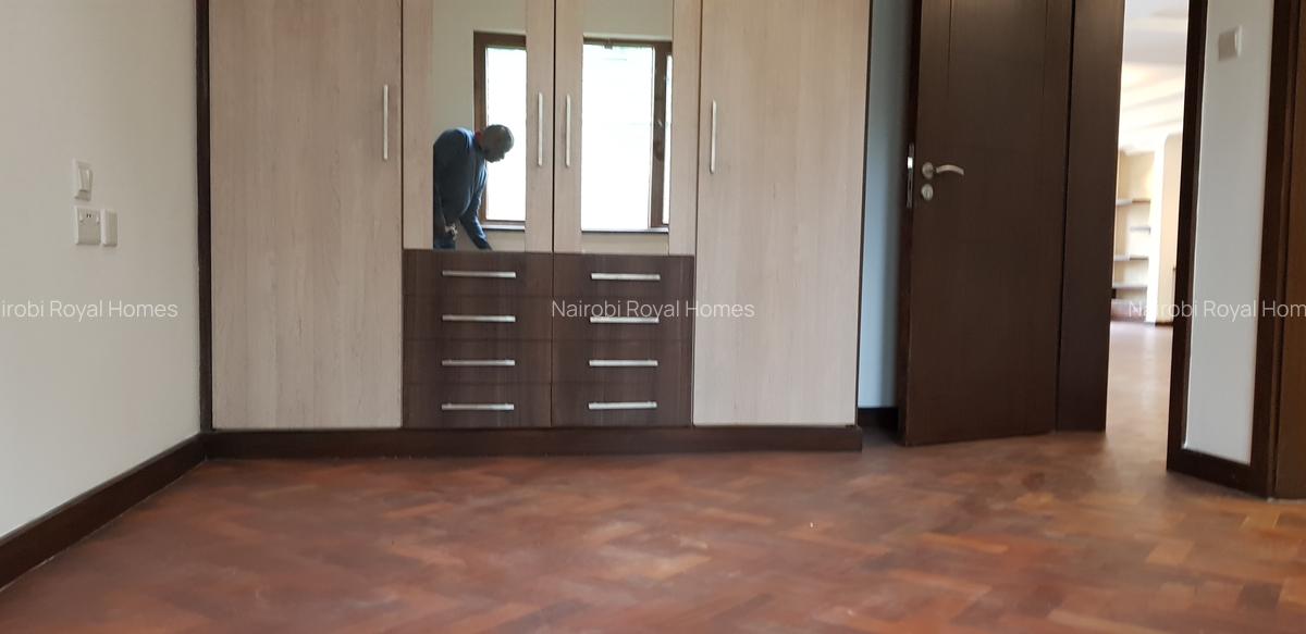 5 Bed Townhouse with En Suite at Lifestyle Townhouse - 12