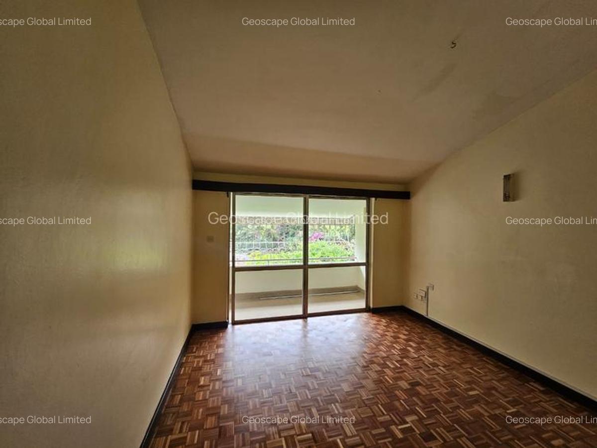 4 Bed Townhouse with En Suite in Spring Valley - 9