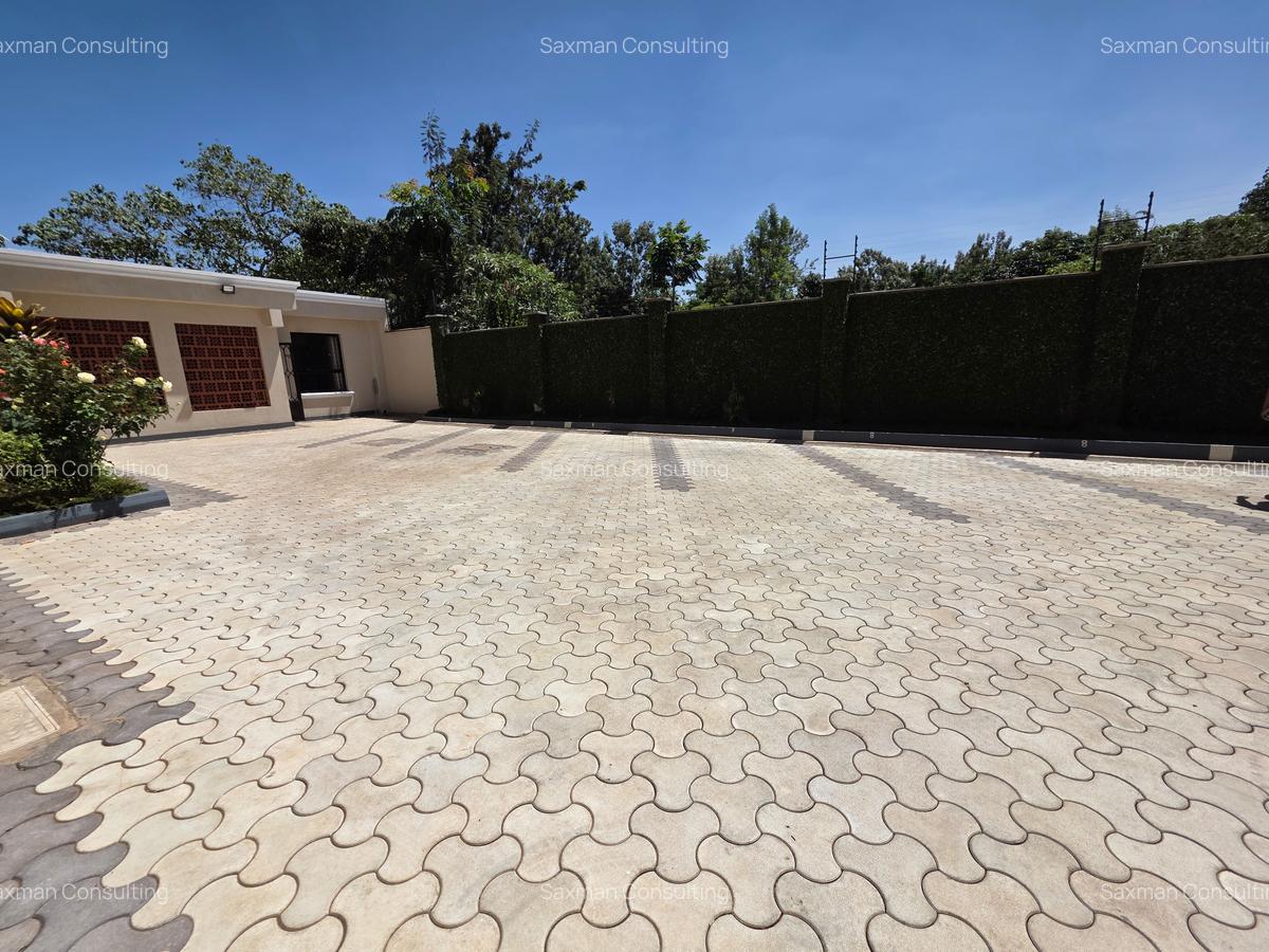 3 Bed Villa with En Suite in Thome - 19