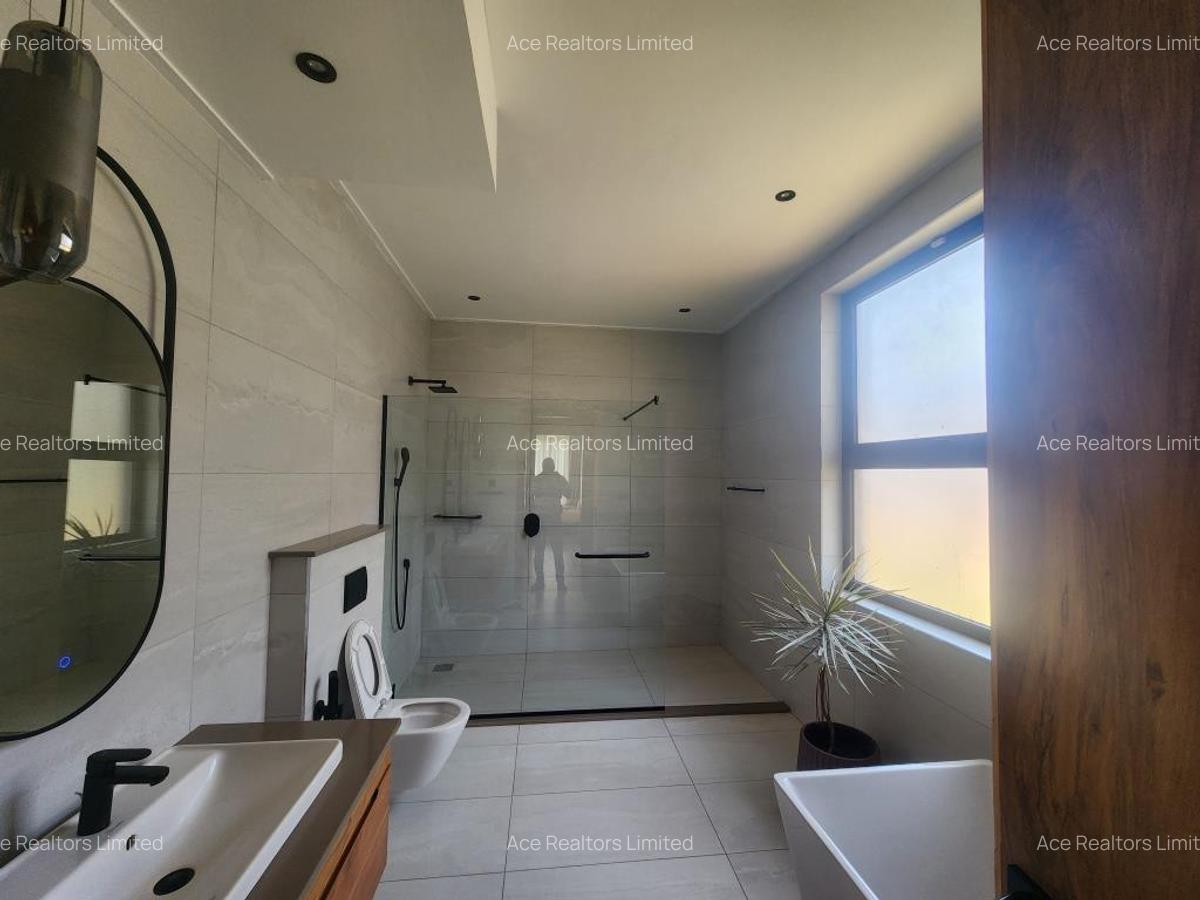 4 Bed Townhouse with En Suite at Loresho - 7