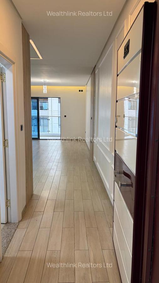 2 Bed Apartment with En Suite at Argwings Kodhek - 9