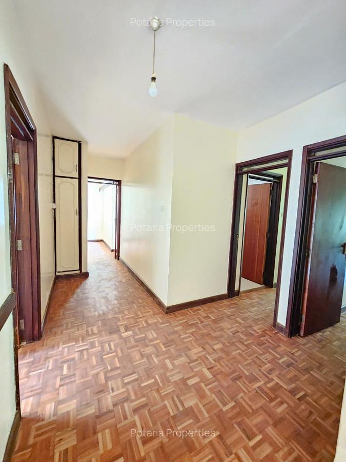 4 Bed Townhouse with En Suite in Spring Valley - 3