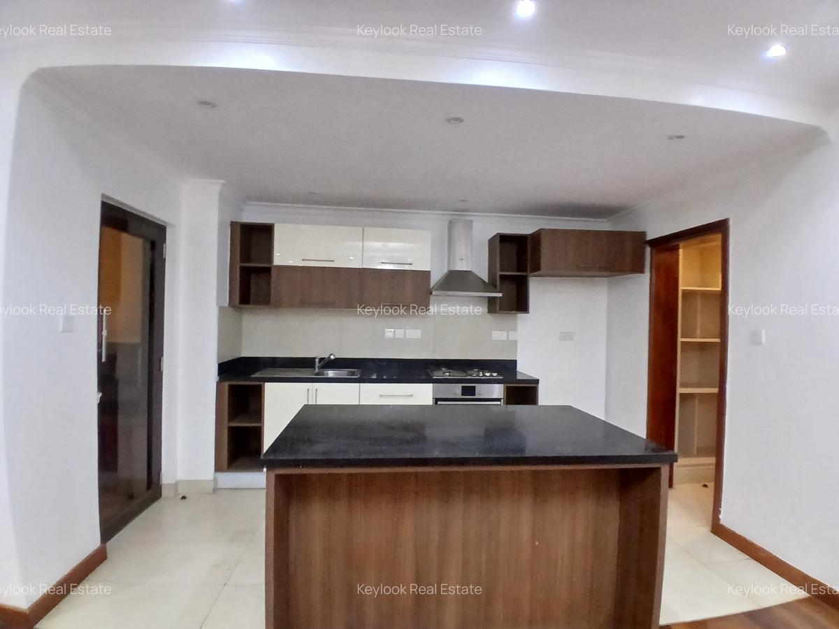 4 Bed Townhouse with En Suite in Lavington - 6