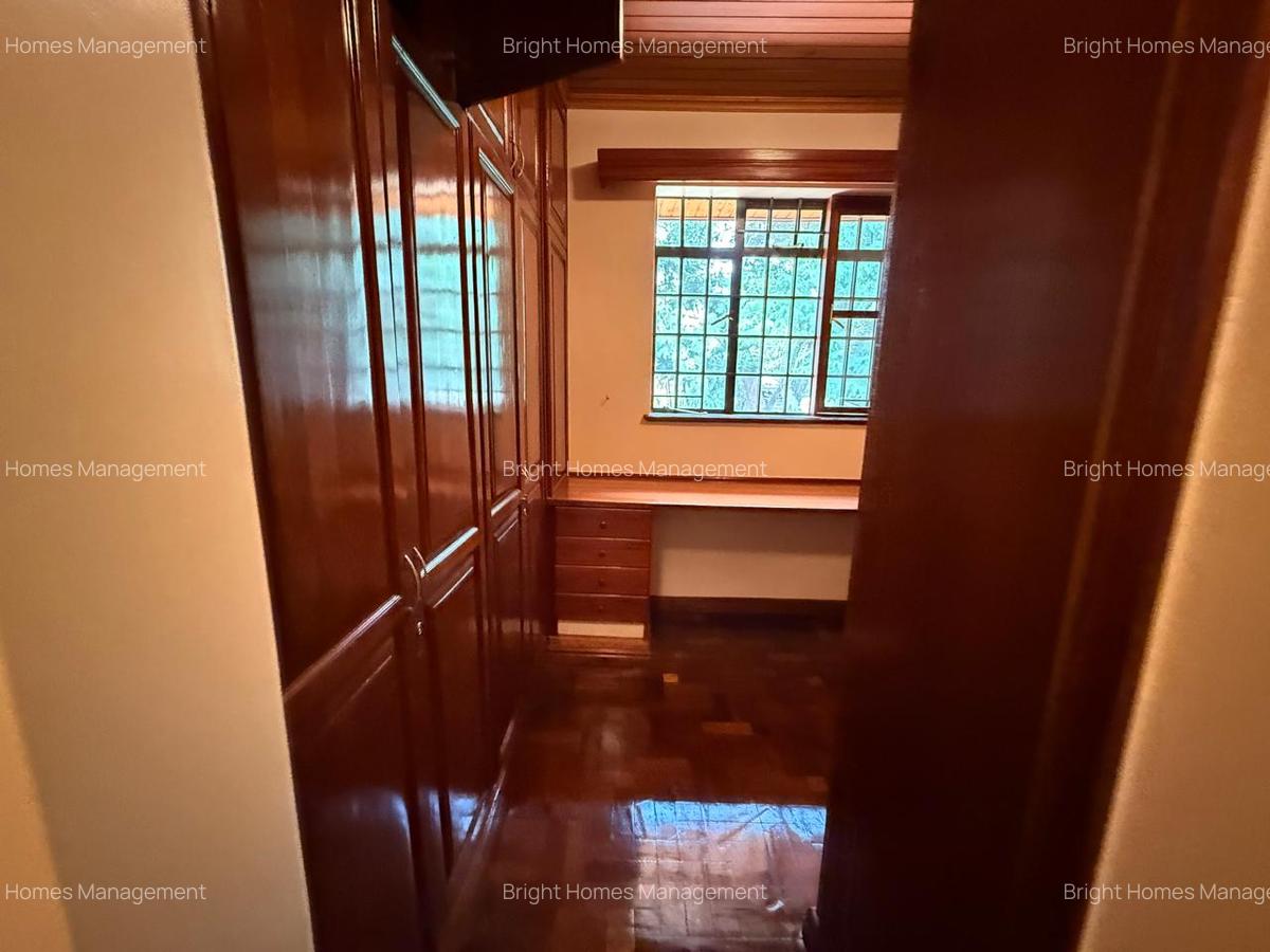 5 Bed House with En Suite in Nyari - 9