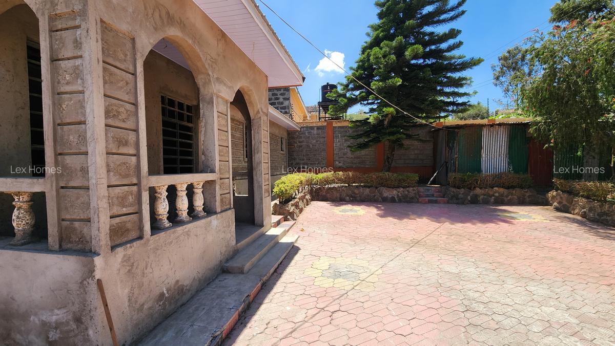 3 Bed House with En Suite at Acacia - 4