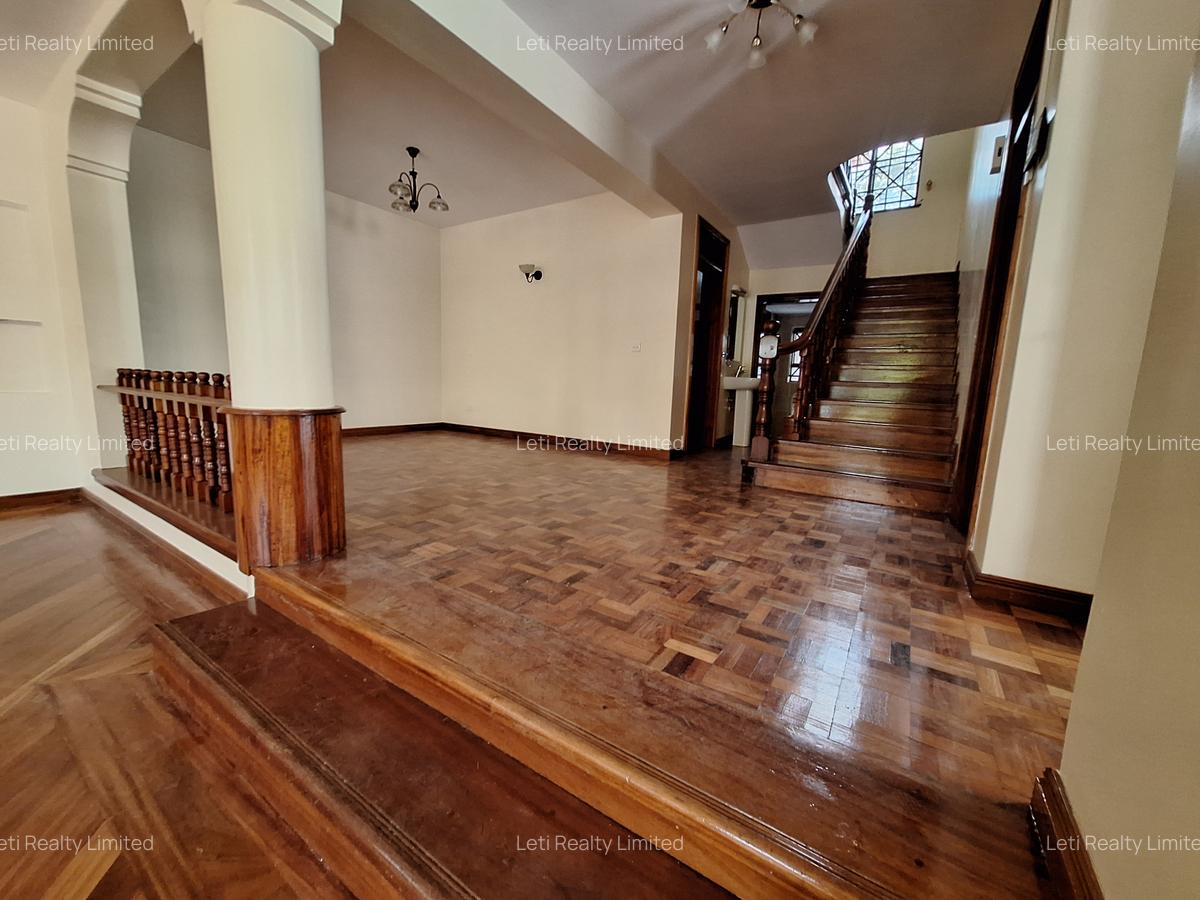 5 Bed Townhouse with En Suite in Kileleshwa - 3