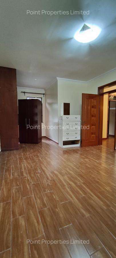 3 Bed Townhouse with En Suite in Karen - 11