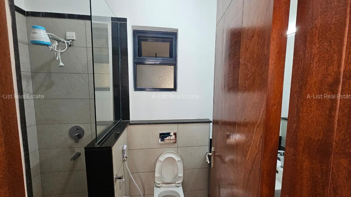 2 Bed Apartment with En Suite at Lantana Road - 11