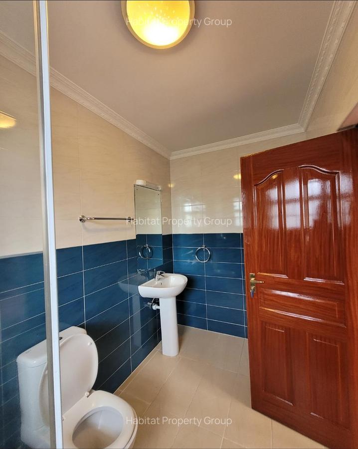 4 Bed Townhouse with En Suite in Lavington - 12