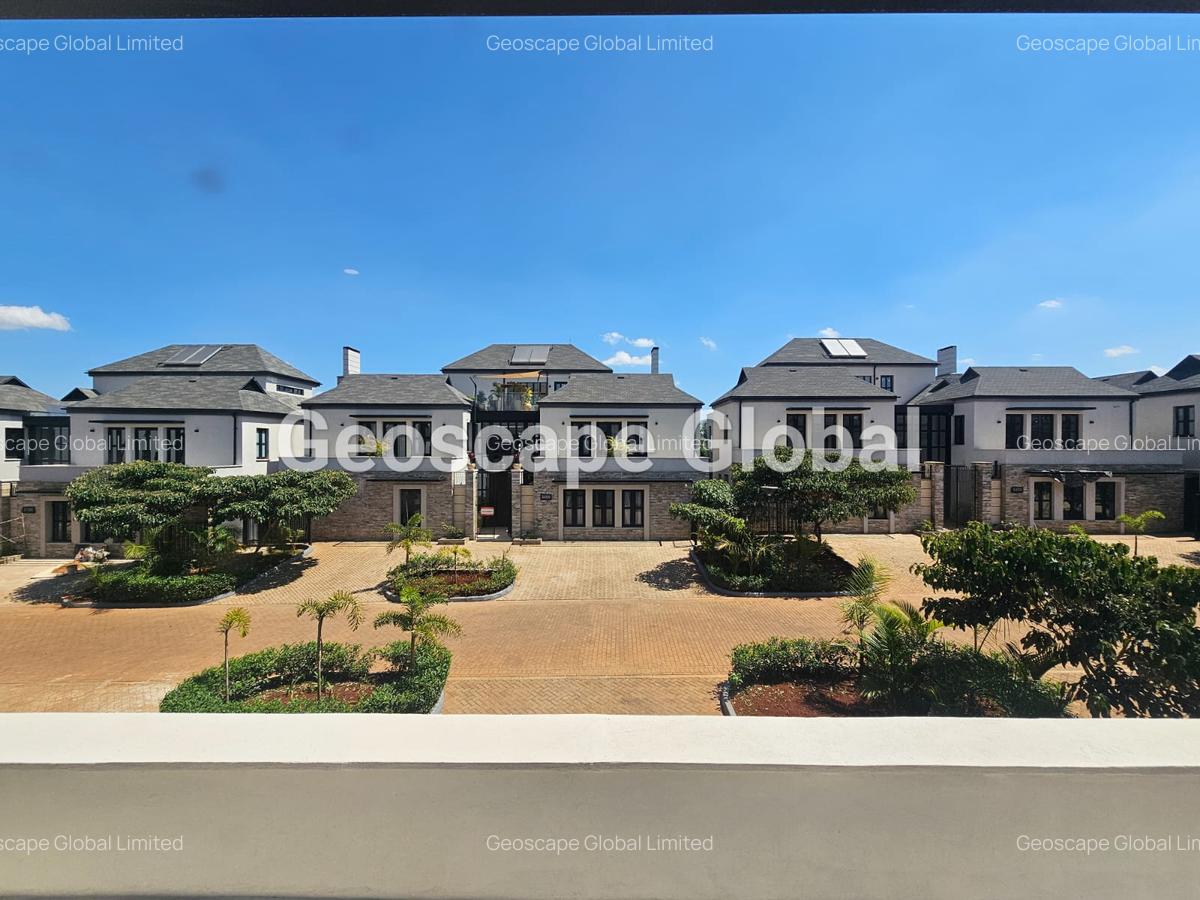 4 Bed House with En Suite in Runda - 1