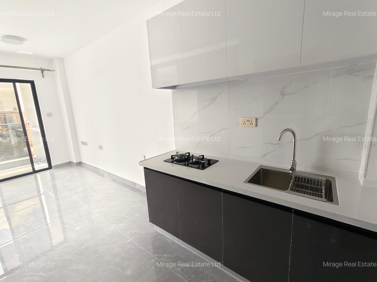 Studio Apartment with Gym in Kileleshwa - 11