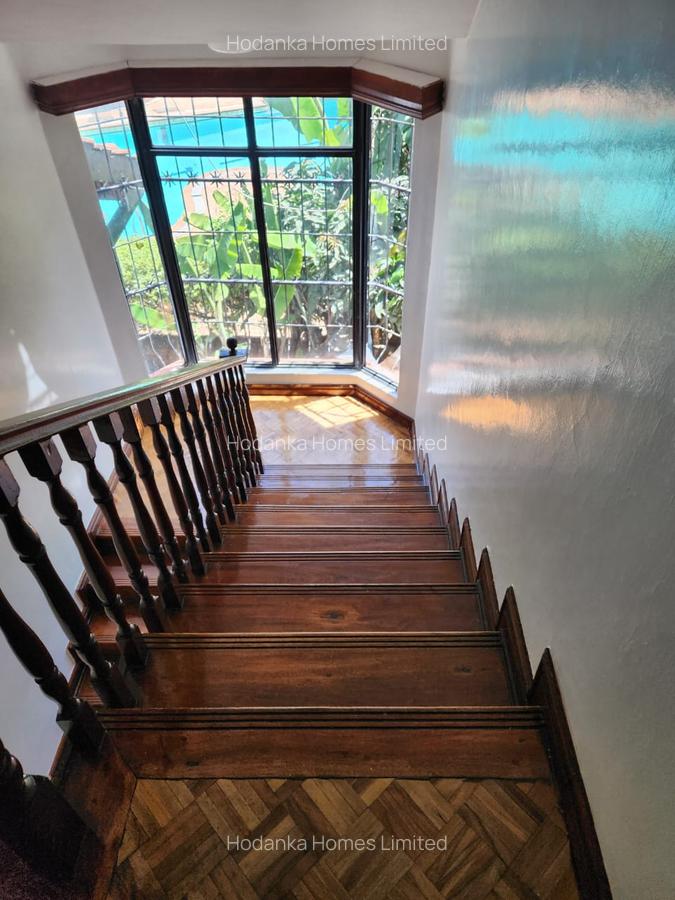 4 Bed Villa with En Suite in Lavington - 4