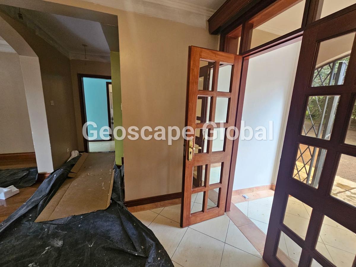 5 Bed House with En Suite in Kitisuru - 14