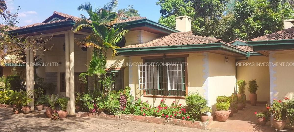 4 Bed Townhouse with En Suite in Lavington - 2