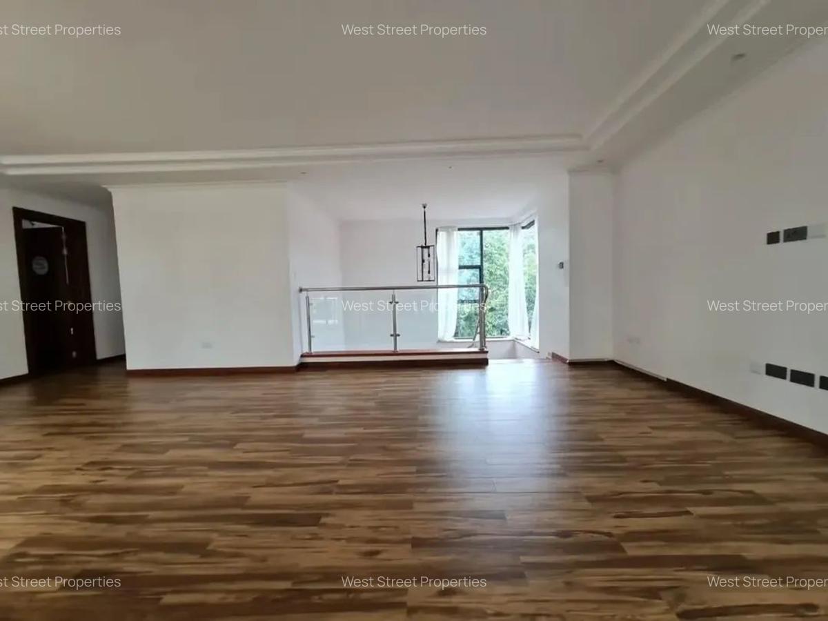 5 Bed Villa with En Suite at Lavington - 6