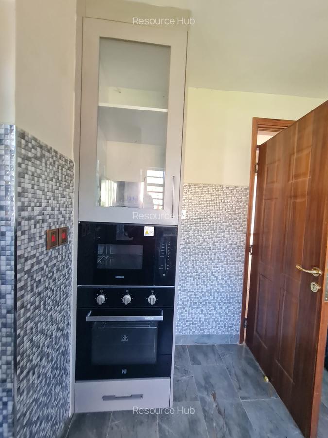 4 Bed Townhouse with En Suite in Kitisuru - 6
