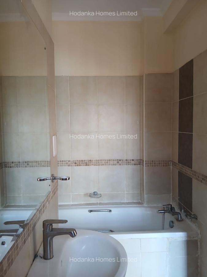 Serviced 3 Bed Apartment with En Suite in Kilimani - 9