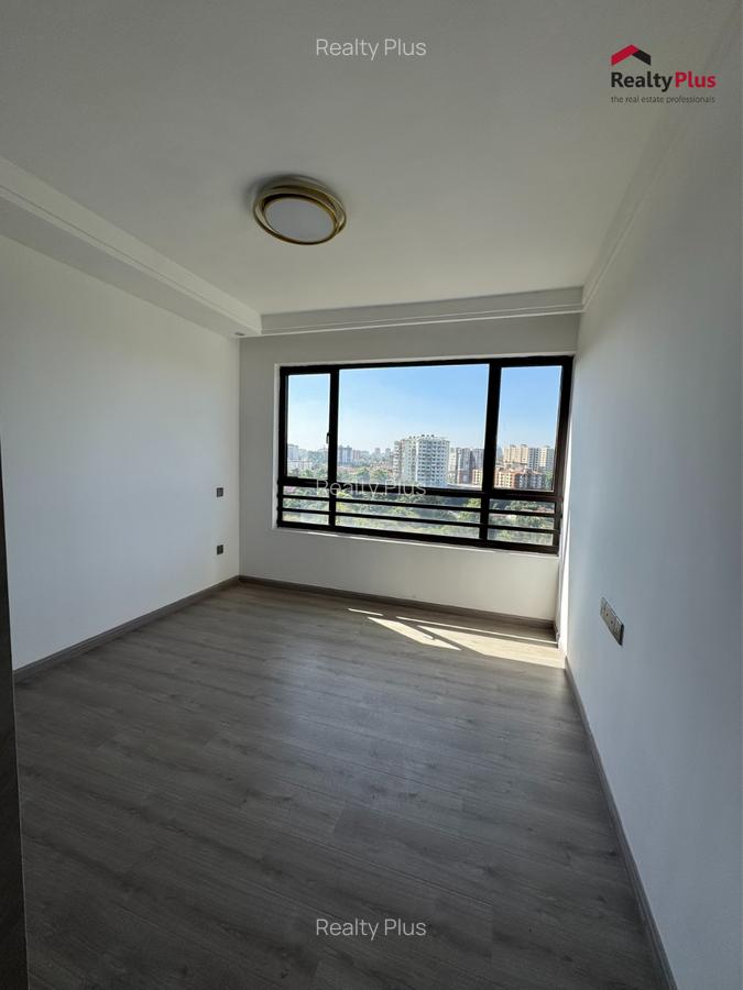 3 Bed Apartment with En Suite at Riverside Drive - 5