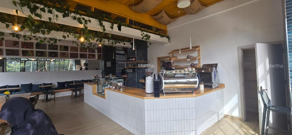 Serviced 1 Bed Apartment with Swimming Pool at Sports Rd - 20