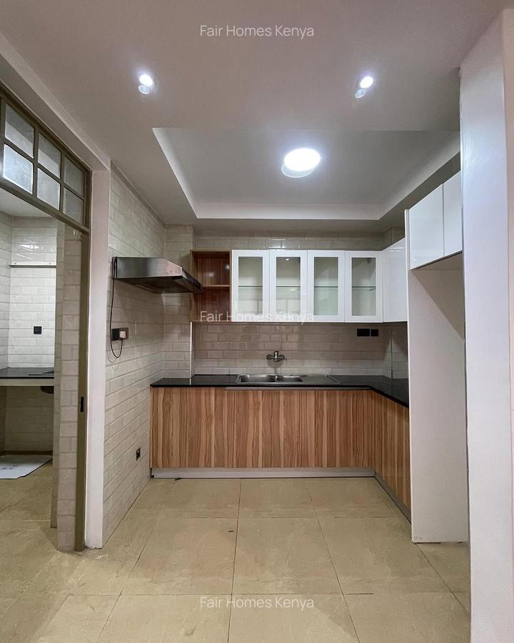 1 Bed Apartment with En Suite at Othaya Road - 4