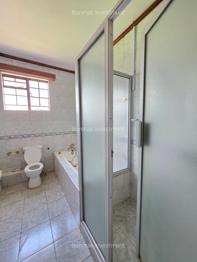 5 Bed House with En Suite at Old Runda. - 20