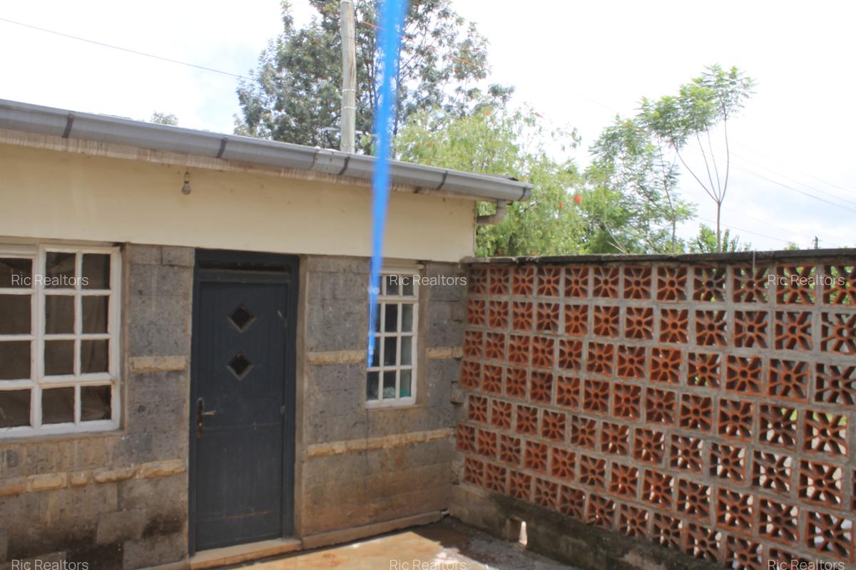 4 Bed House with En Suite at Rimpa - Road - 6