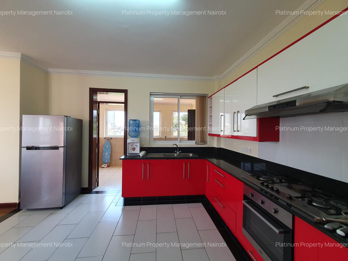 3 Bed Apartment with En Suite at River Gardens Park - 6