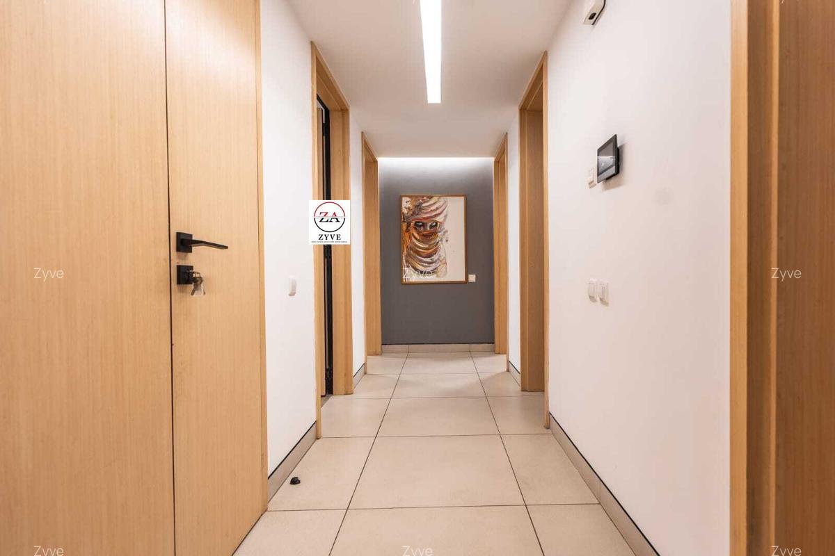 Serviced 3 Bed Apartment with En Suite - 12