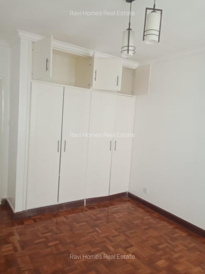 3 Bed Apartment with En Suite in Kilimani - 4