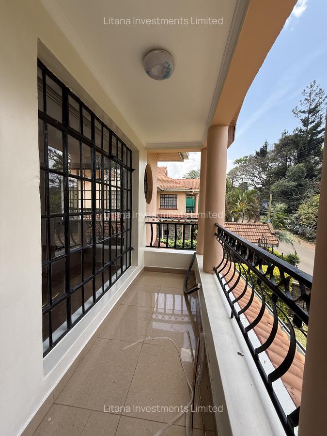 4 Bed Townhouse with En Suite in Lavington - 8