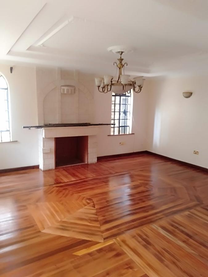 5 Bed Townhouse with En Suite at Kilimani - 2