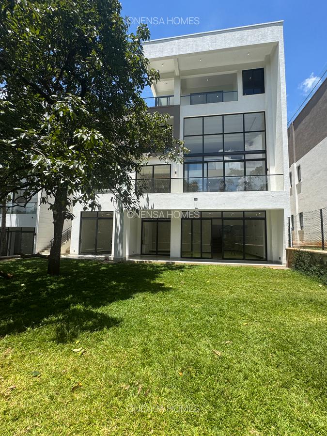 6 Bed Villa with En Suite in Kitisuru - 12
