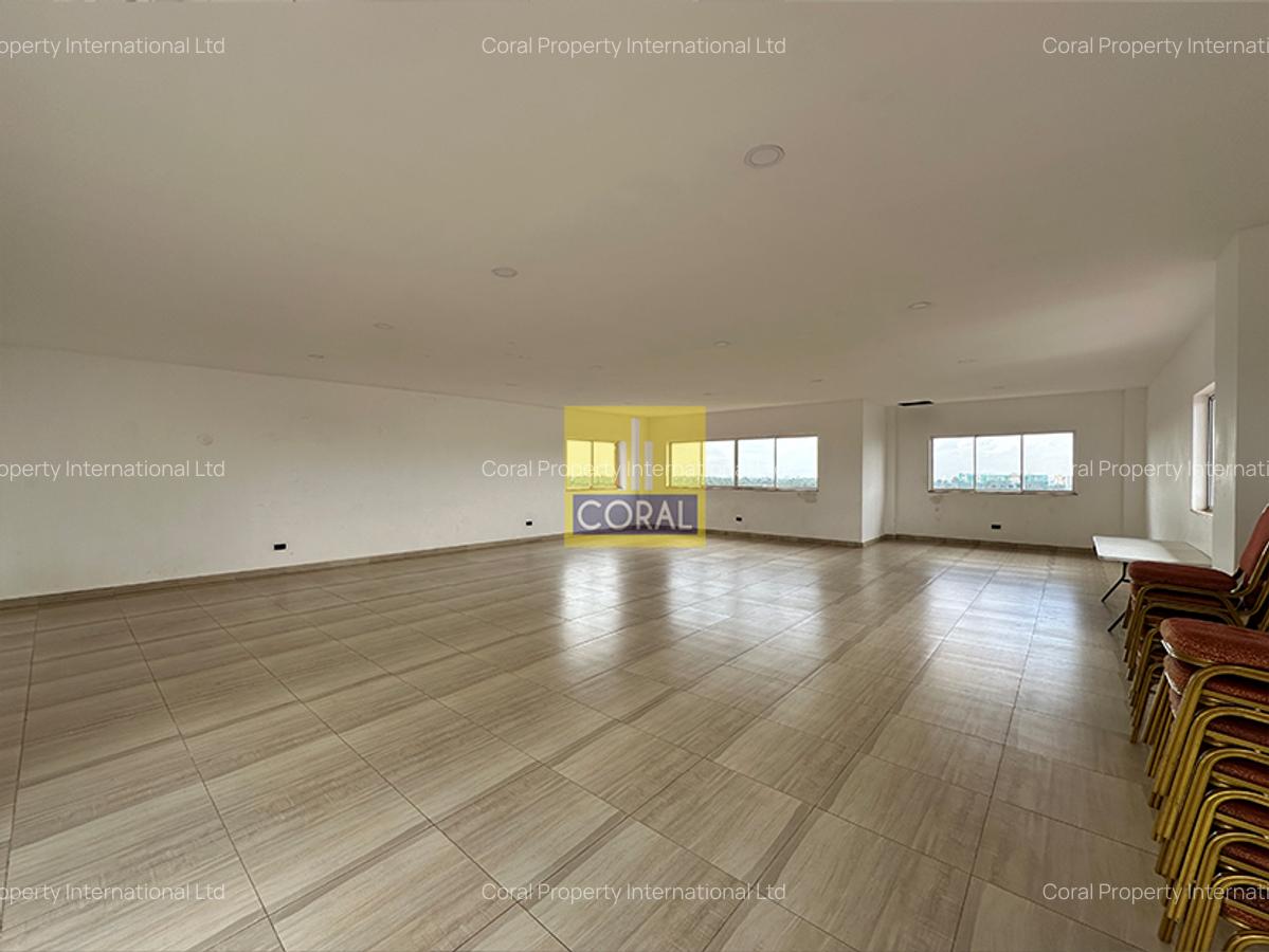 4 Bed Apartment with Swimming Pool in General Mathenge - 16