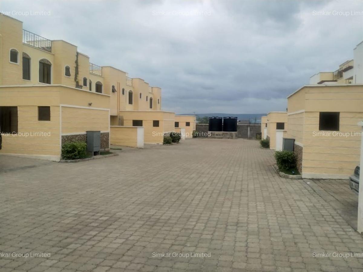 4 Bed Townhouse with En Suite at Mombasa Road - 3