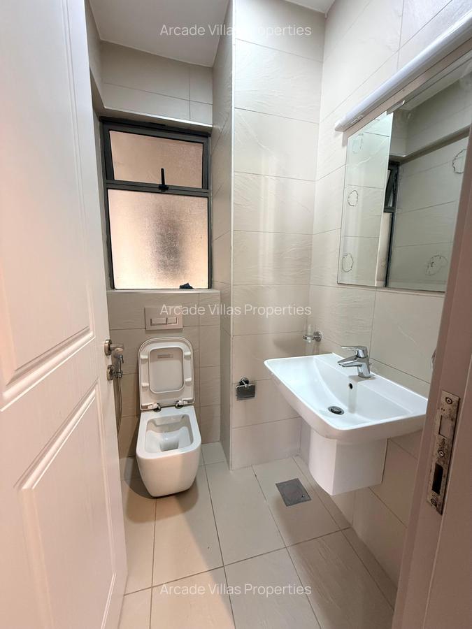 2 Bed Apartment with En Suite in Kilimani - 12