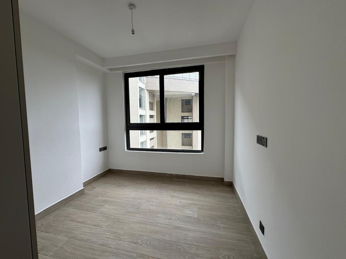 3 Bed Apartment with En Suite in Riverside - 7