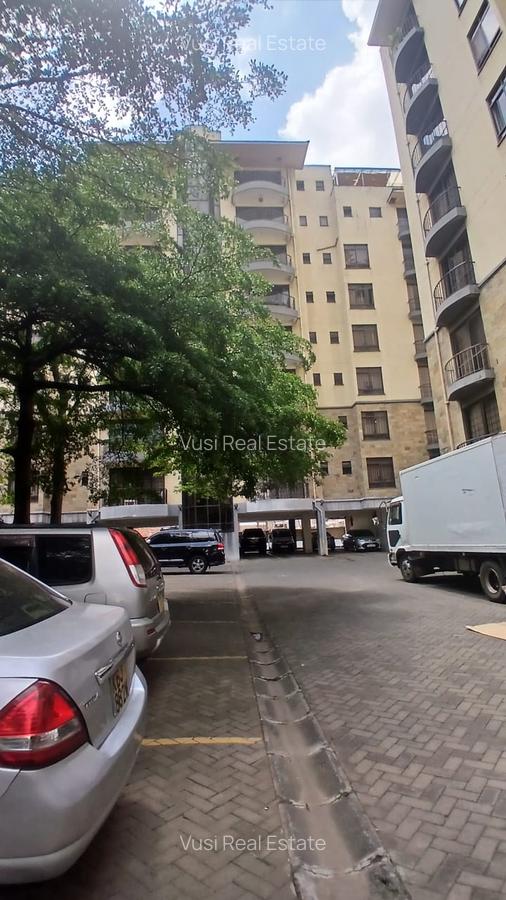 3 Bed Apartment with En Suite in Lavington - 1