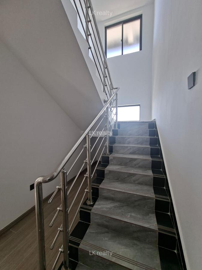 5 Bed Apartment with En Suite at George Padmore - 2