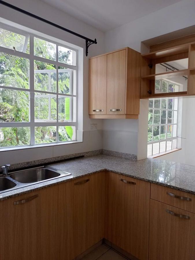 3 Bed Apartment with En Suite in Lavington - 7