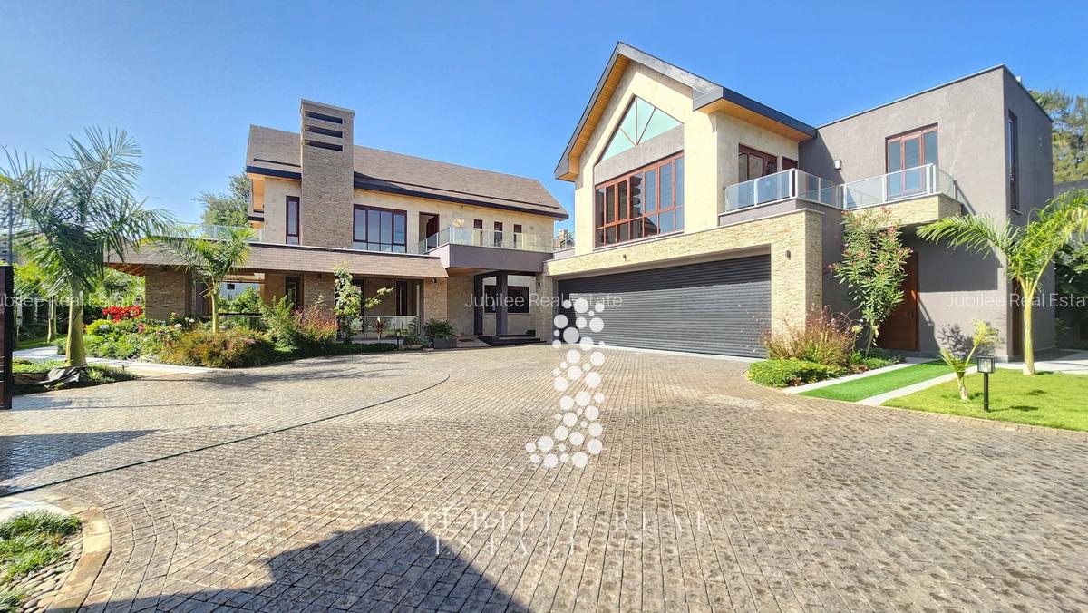 5 Bed Townhouse in Runda - 11