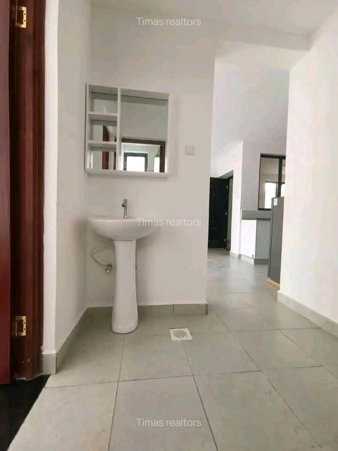 3 Bed Apartment with En Suite in Kitengela - 15
