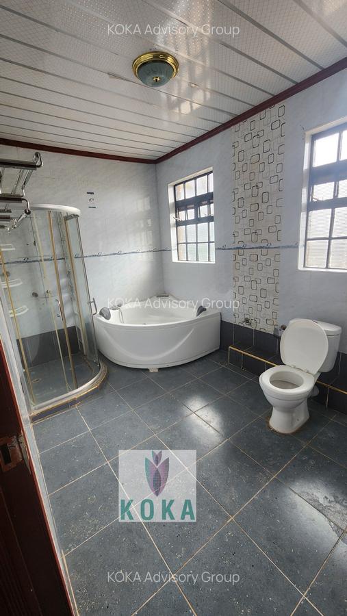 6 Bed Villa with En Suite in Runda - 12