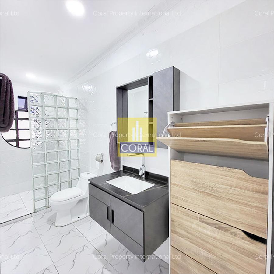 1 Bed House in Kilimani - 11